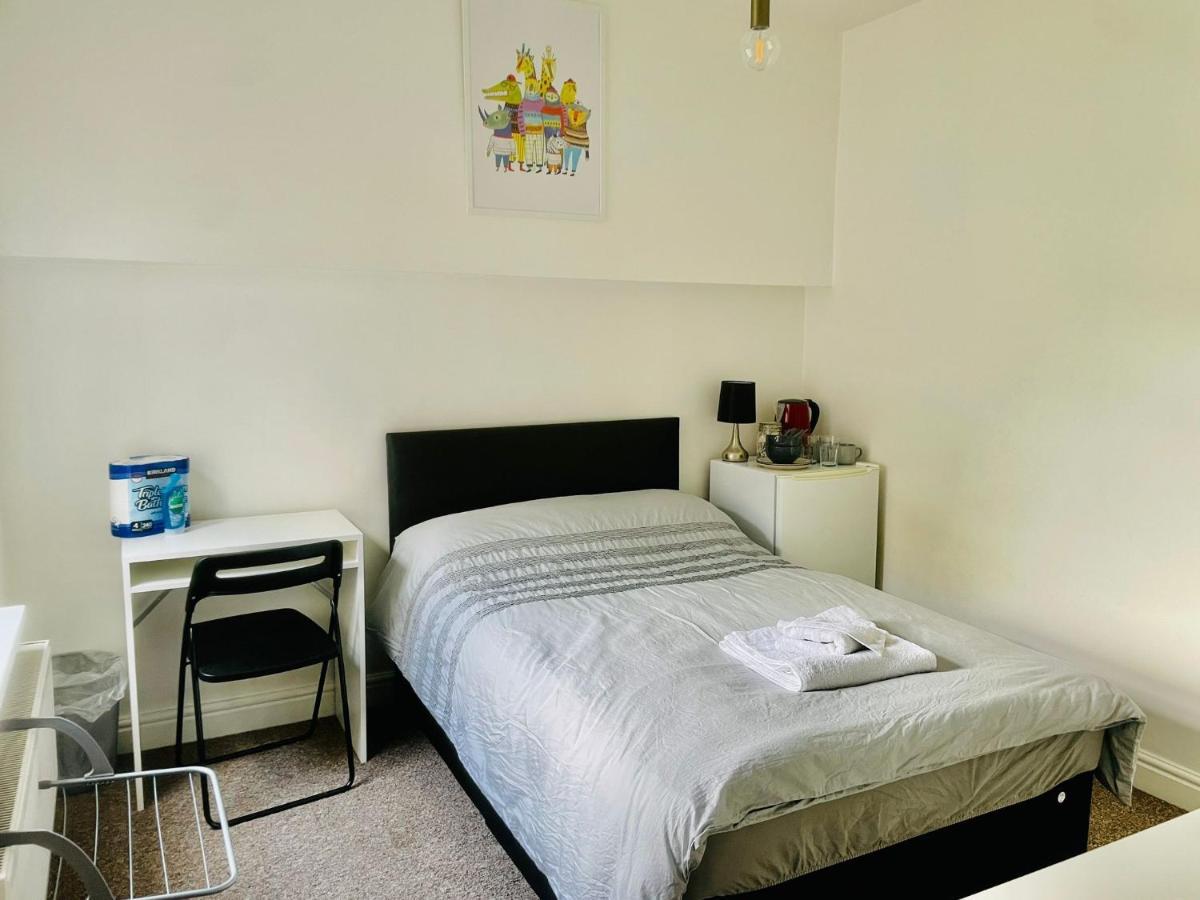 Albergue 305 High Town Road Luton  Exterior foto